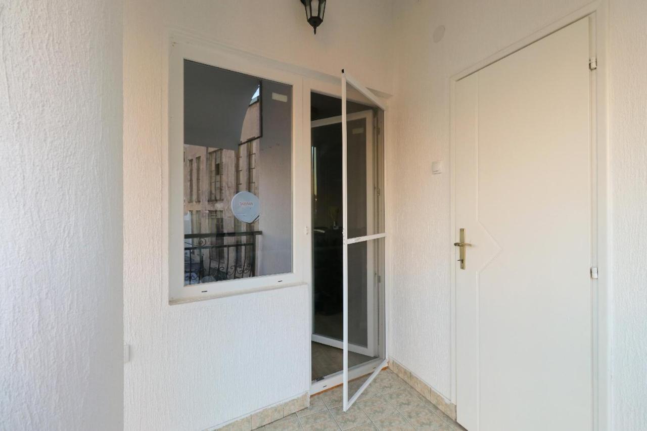 Heart Of Nis Lux Appartement Buitenkant foto