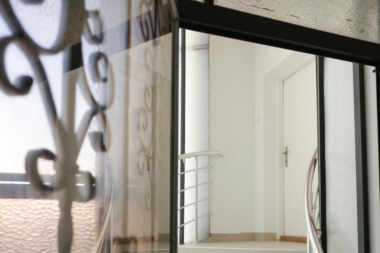 Heart Of Nis Lux Appartement Buitenkant foto