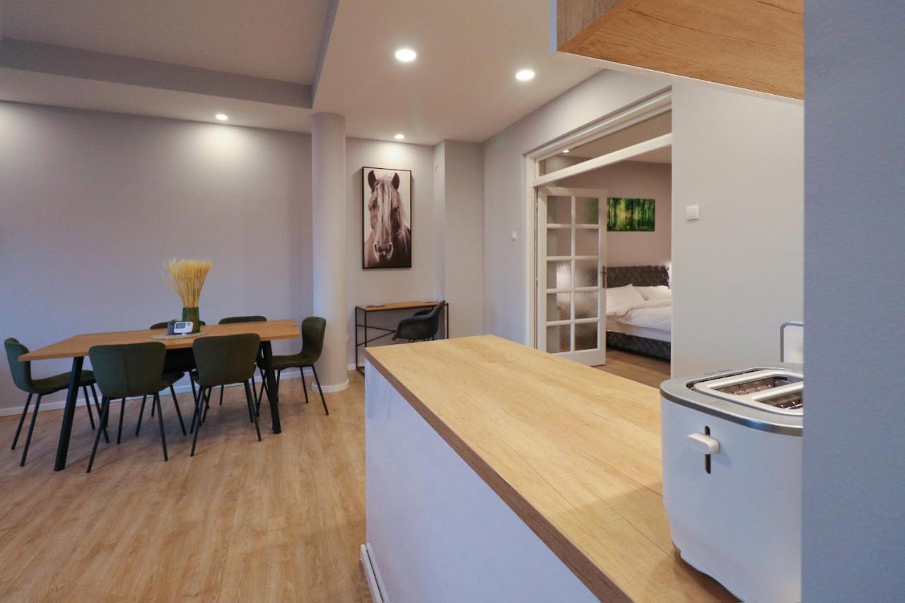 Heart Of Nis Lux Appartement Buitenkant foto